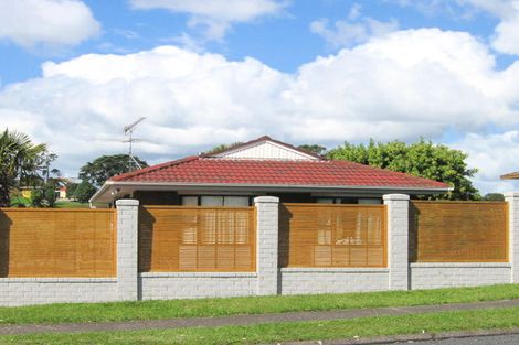 Photo of property in 21 Anna Watson Road, Half Moon Bay, Auckland, 2012
