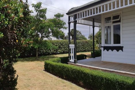 Photo of property in 62 Strasbourge Street, Martinborough, 5711