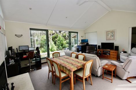 Photo of property in 41 Tarapatiki Drive, Whitianga, 3510