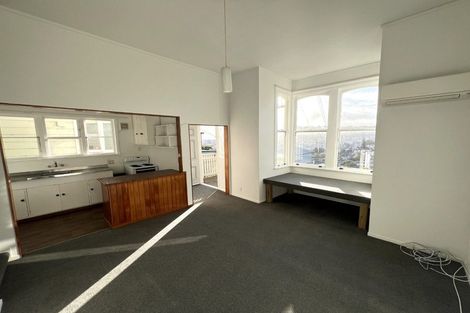 Photo of property in 3 Maarama Crescent, Aro Valley, Wellington, 6021