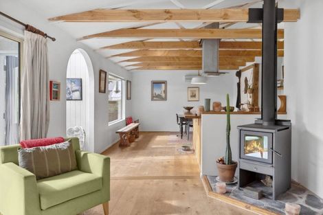 Photo of property in 10a Larch Place, Wanaka, 9305