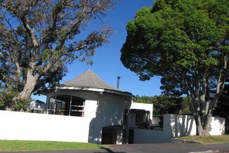 Photo of property in 1 Tiri Road, Takapuna, Auckland, 0620