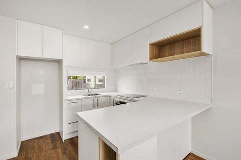 Photo of property in 8/15 Awamutu Grove, Waiwhetu, Lower Hutt, 5010