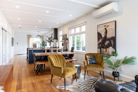 Photo of property in 45 Wellesley Road, Napier South, Napier, 4110