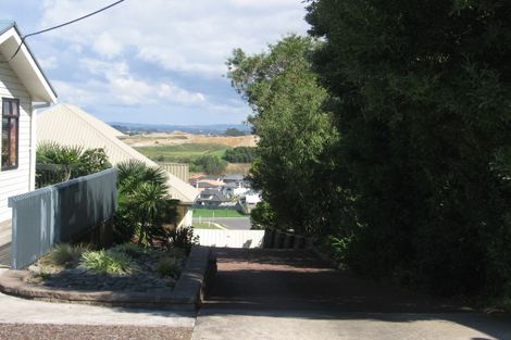 Photo of property in 1/644 East Coast Road, Pinehill, Auckland, 0630