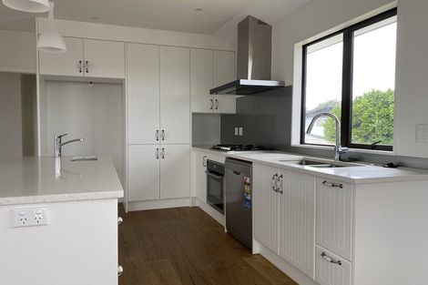 Photo of property in 103 Hutchinsons Road, Bucklands Beach, Auckland, 2014