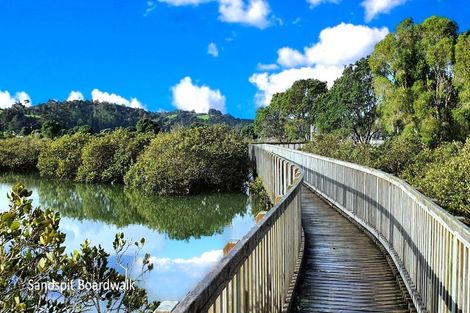 Photo of property in 1080 Sandspit Road, Sandspit, Warkworth, 0982