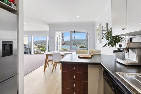 Photo of property in 15 Birkhall Grove, Strathmore Park, Wellington, 6022