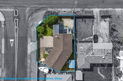 Photo of property in 2a Redwood Drive, Massey, Auckland, 0614