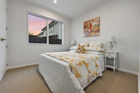Photo of property in 240 Park Estate Road, Rosehill, Papakura, 2113