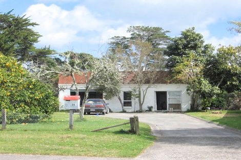 Photo of property in 24 Robinson Road, Whitianga, 3510