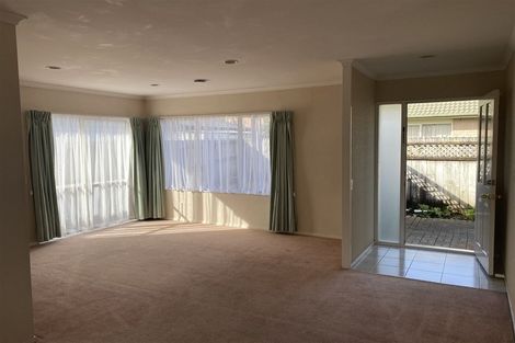 Photo of property in 2/36 West Fairway, Golflands, Auckland, 2013