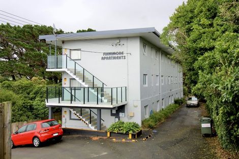 Photo of property in 25 Finnimore Terrace, Vogeltown, Wellington, 6021