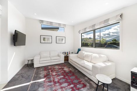 Photo of property in 47 Sylvan Street, Lake Hayes, Queenstown, 9304