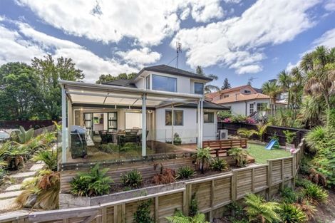 Photo of property in 20 Capilano Place, Glenfield, Auckland, 0629