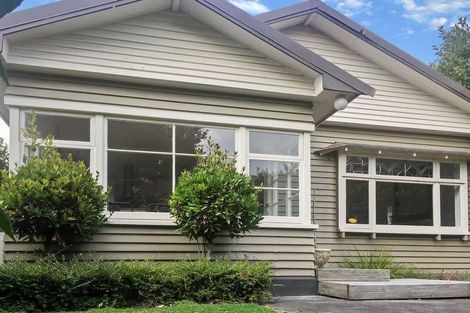 Photo of property in 50 Centaurus Road, Cashmere, Christchurch, 8022