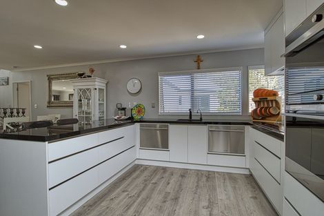 Photo of property in 4 Kingsgate Close, Havelock North, 4130