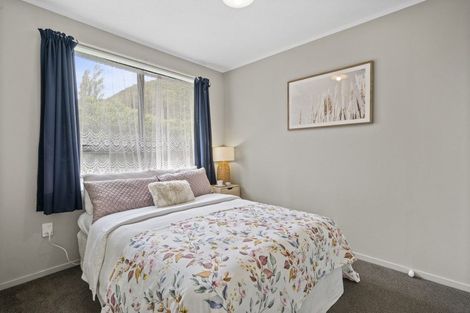 Photo of property in 1a Sunny Grove, Wainuiomata, Lower Hutt, 5014