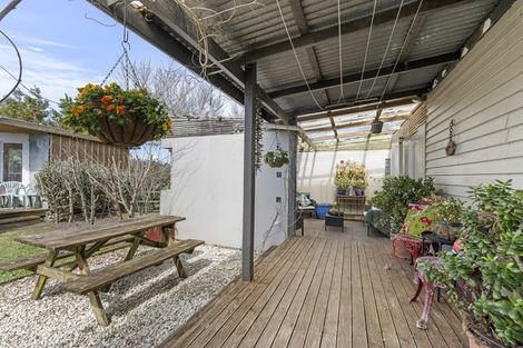 Photo of property in 71 Mountain Road, Sentry Hill, New Plymouth, 4373