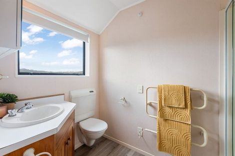 Photo of property in 52 Abilene Crescent, Churton Park, Wellington, 6037