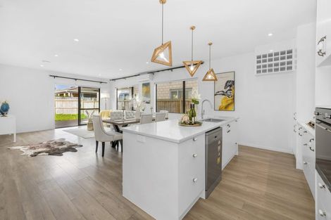 Photo of property in 25 Kawa Drive, Flat Bush, Auckland, 2019