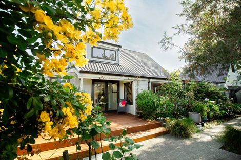 Photo of property in 266 Victoria Avenue, Hokowhitu, Palmerston North, 4410