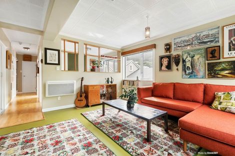 Photo of property in Victoria Court, 8/4 Queen Street, Mount Victoria, Wellington, 6011