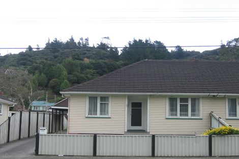 Photo of property in 292 George Street, Stokes Valley, Lower Hutt, 5019