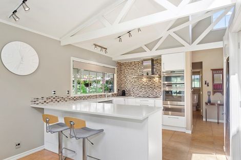 Photo of property in 42 Kayelene Place, Omokoroa, 3114