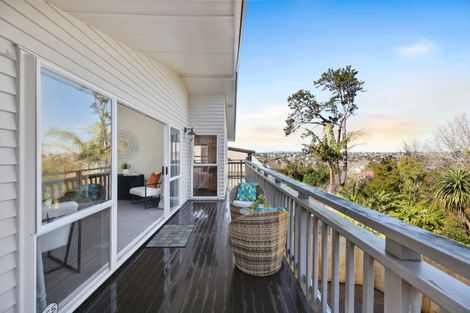 Photo of property in 19 Beach Road, Mellons Bay, Auckland, 2014