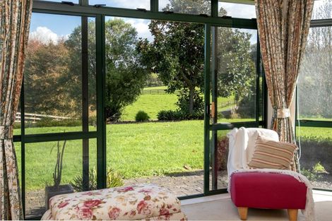 Photo of property in 384 Clifton Road, Whitford, Howick, 2571