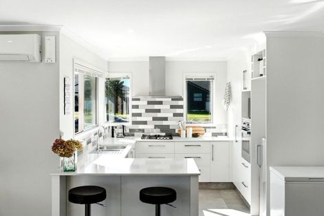 Photo of property in 196 The Boulevard, Papamoa Beach, Papamoa, 3118