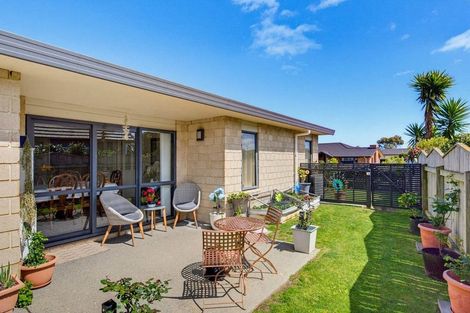 Photo of property in 143 Milne Drive, Paraparaumu, 5032