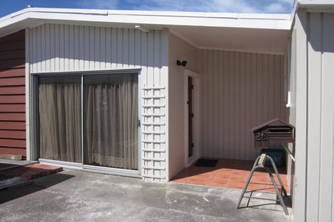 Photo of property in 28 Revans Street, Miramar, Wellington, 6022
