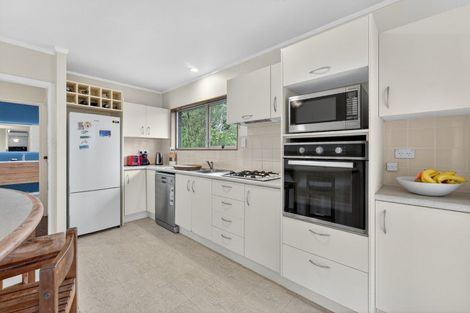 Photo of property in 27 Amorino Drive, Red Beach, 0932