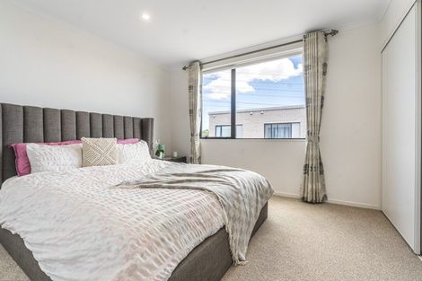 Photo of property in 10b Titoki Street, Te Atatu Peninsula, Auckland, 0610