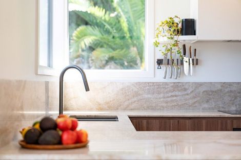 Photo of property in 18 Hastings Road, Mairangi Bay, Auckland, 0630