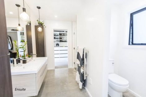 Photo of property in 46a Emerald Hill Drive, Birchville, Upper Hutt, 5018