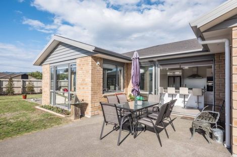 Photo of property in 12 Christow Court, Paraparaumu, 5032