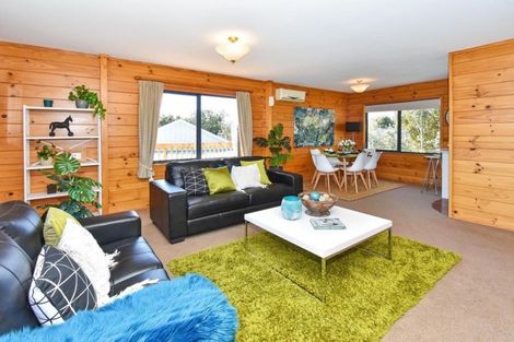 Photo of property in 15 Stevenson Road, Clarks Beach, 2122