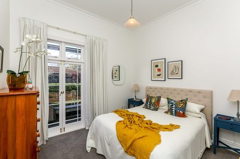 Photo of property in 16 Shortland Street, Lower Vogeltown, New Plymouth, 4310