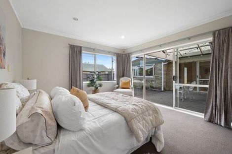 Photo of property in 2 Amadeus Place, Northpark, Auckland, 2013