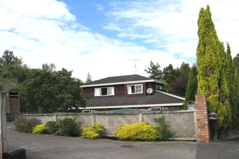 Photo of property in 1/1035 Beach Road, Torbay, Auckland, 0630