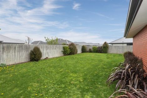 Photo of property in 53 Sequoia Way, Rangiora, 7400