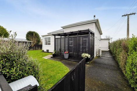 Photo of property in 32 Collins Street, Hawera, 4610