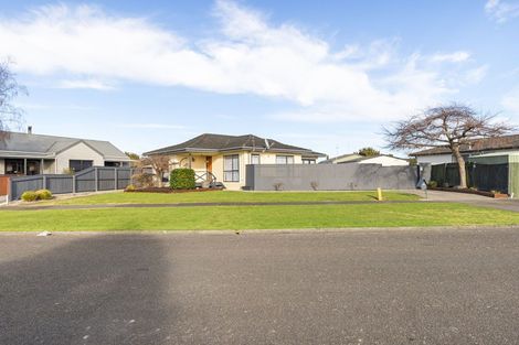 Photo of property in 7 Cedar Grove, Highbury, Palmerston North, 4412