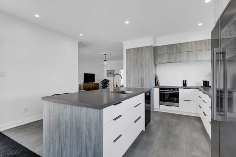 Photo of property in 11 Fantham Street, Hawera, 4610