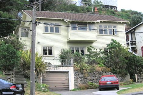 Photo of property in 104 Eden Street, Island Bay, Wellington, 6023