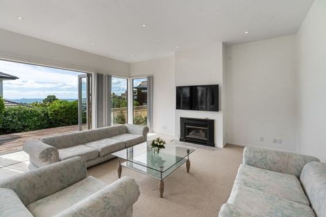 Photo of property in 2/1 Tudor Place, Mairangi Bay, Auckland, 0630