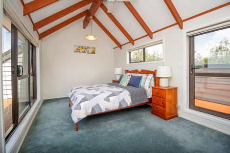 Photo of property in 189 West Harbour Drive, West Harbour, Auckland, 0618